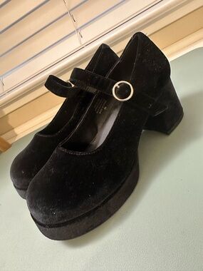 Black Velvet Mary Jane Platform Heels